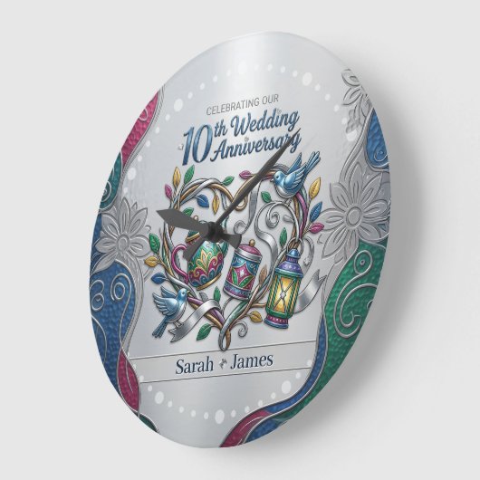 10th Tin Aluminum Wedding Anniversary We Still Do ラージ壁時計 (傾斜)