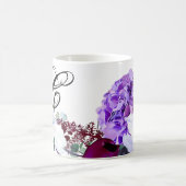 11オズ。コーヒーマグラベンダーハイビスカスオンホワイト コーヒーマグカップ (中央)