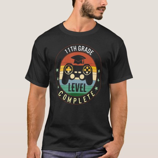 11年生卒業レベル完全ビデオゲーマー Tシャツ (正面)
