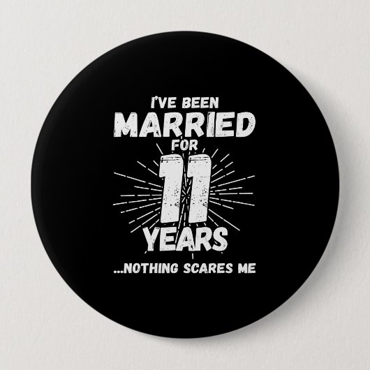 11年結婚した11周年おもしろいカップル 缶バッジ (正面)