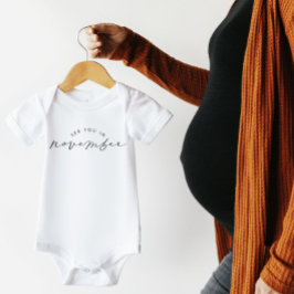 11月の妊娠の発表であなたに会う ベビーボディスーツ