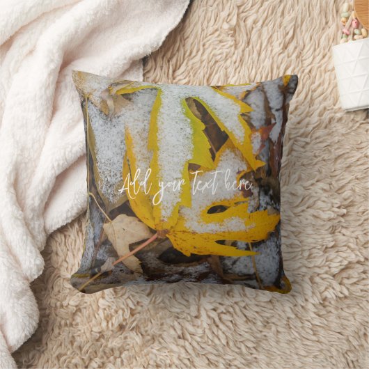 11月の森:雪離れの下に黄色い クッション (ブランケット)