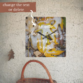 11月の森:雪離れの下に黄色い スクエア壁時計