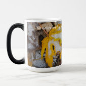 11月の森:雪離れの下に黄色い モーフィングマグカップ (左)