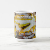 11月の森:雪離れの下に黄色い モーフィングマグカップ (中央)