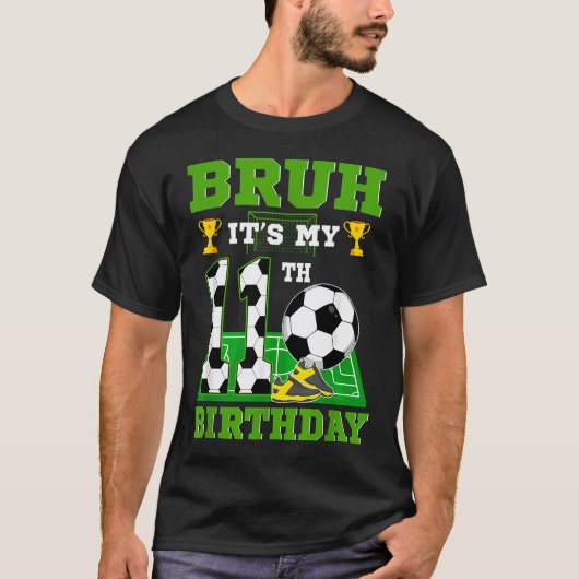 11歳の誕生日おめでとう!少年サッカーお祝い Tシャツ (正面)