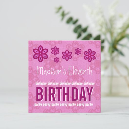 11誕生日ピンクフラワーズガール名前をカスタムする 招待状 (スタンド正面)