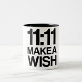 11:11は願いのマグを作ります ツートーンマグカップ (中央)
