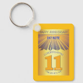 11 Year Sober Anniversary | Golden Ray 12 Step キーホルダー (正面)