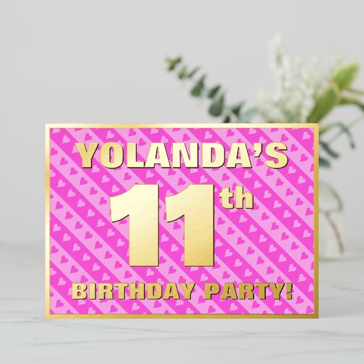 11th Birthday Party —おもしろいピンクのハートとストライプ 箔招待状 (立ち正面)