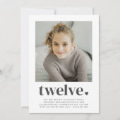 12のハート – 正方形フォト誕生日招待状 招待状 (正面)