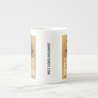 12の足は襲います ボーンチャイナマグカップ