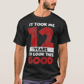 12年かけて12誕生日Vを見た Tシャツ