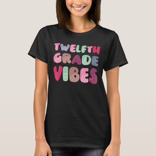 12年生のVibesチーム先生初日 Tシャツ (正面)