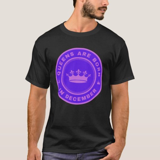 12月に生まれた王妃様 Tシャツ (正面)
