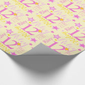 12歳の誕生日スター名前をカスタムするイエローピンク ラッピングペーパー (角)