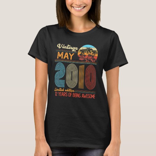 12歳ヴィンテージ2010 12誕生日 Tシャツ (正面)