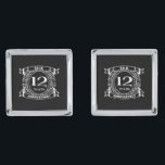12結婚周年絹 シルバー カフスボタン<br><div class="desc">12周年結婚は絹の贈り物伝統的である。このクレストスタイルデザインは、カップルの12年祝の結婚のためのロマンチックなデザインである。このもしデザインの救済下に連絡頼カスタマイズ、彼らはこの文字の下にあるデザイナーのボタンです。</div>