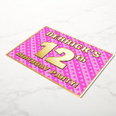 12th Birthday Party —おもしろいピンクのハートとストライプ 箔招待状 (回転した状態)