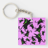 13アービング魔法を跳ぶ黒い猫ちゃん キーホルダー (正面)