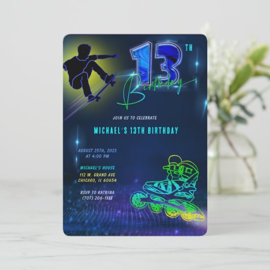 13パーソナライズされた番目の誕生日ボーイ 招待状 (スタンド正面)