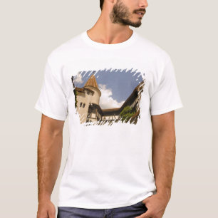 13世紀のブラン城 (ドラキュラの城) Tシャツ