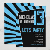13歳の男子の誕生日-どんな年齢でも 黒、青 招待状 (正面/裏面)