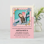 13歳の誕生日の招待レトロGroovyピンクの花 招待状 (スタンド正面)