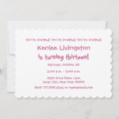 13歳の誕生日パーティー ピンクの水玉 スカロップ V01N 招待状 (裏面)