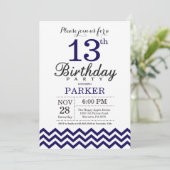 13歳の誕生日招待状 ネイビーブルーチェブロン 招待状 (スタンド正面)