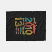 13歳ヴィンテージ2010ギフト13誕生日少年 フリースブランケット (正面(横))