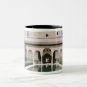 1333年に始まるギンバイカの裁判所 ツートーンマグカップ (中央)