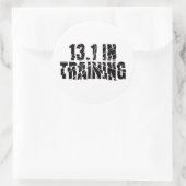 13.1トレーニング中ハーフマラソンランナー割れたガラス ラウンドシール (バッグ)