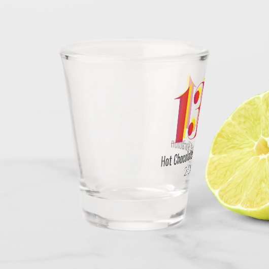 13.1ハーフマラソランニングンの黄はっきりした赤文字 ショットグラス (左)