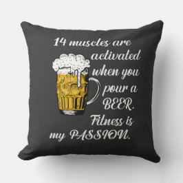 14ビールを注ぐと筋肉が活性化する。 クッション