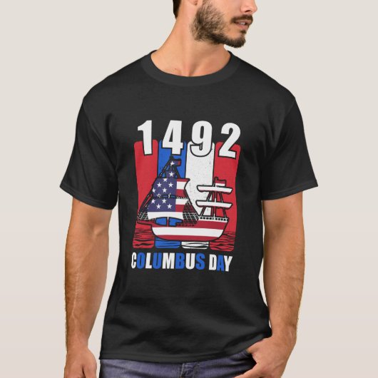 1492年以降 コロンブスデー レトロ ヴィンテージ Tシャツ (正面)