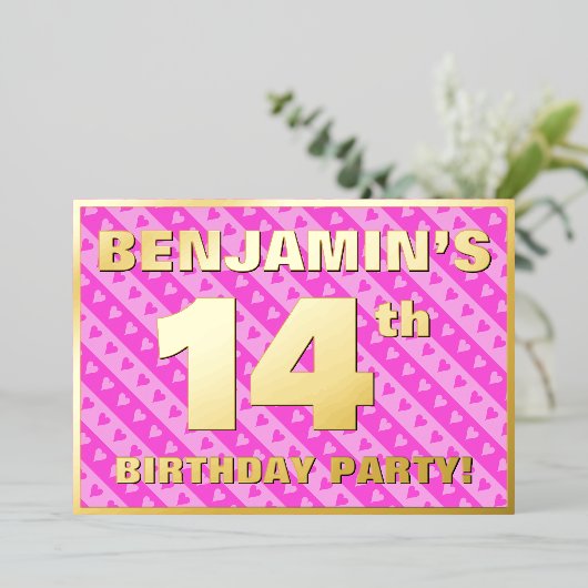 14th Birthday Party —おもしろいピンクのハートとストライプ 箔招待状 (立ち正面)