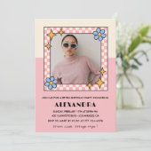 15歳の誕生日の招待レトロGroovyピンクの花 招待状 (スタンド正面)