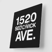 1520 SEDGWICK AVE。 スクエア壁時計 (傾斜)