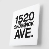 1520 SEDGWICK AVE。 スクエア壁時計 (傾斜)