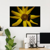 152.ブンブンいう音ひまわり ポスター (ホームオフィス)