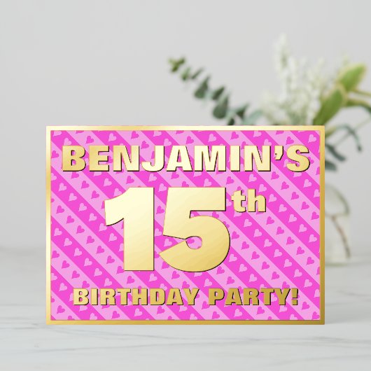 15th Birthday Party —おもしろいピンクのハートとストライプ 箔招待状 (立ち正面)