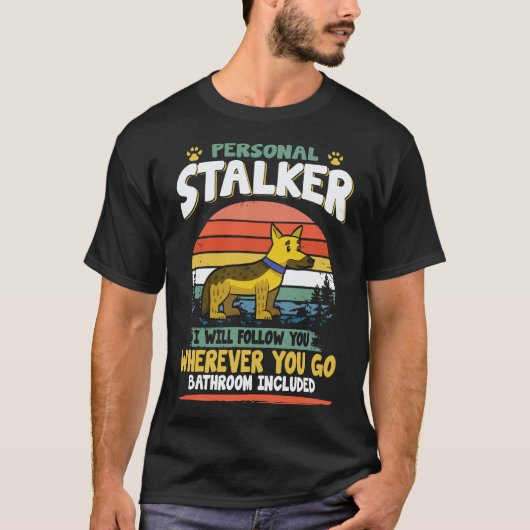 16人のストーカー どこへでもついてくる Tシャツ (正面)