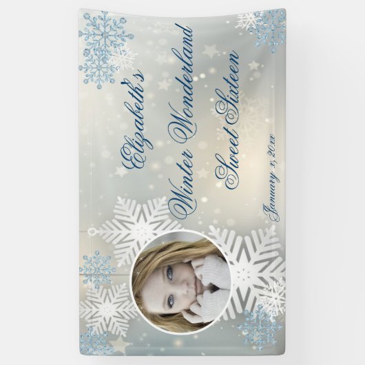 16歳の誕生日に最適な冬のワンダーランドバナー。 銀青色の背景に大きな雪の結晶が、お気に入りの写真を 横断幕 (縦)