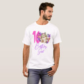 16歳の誕生日を迎えた女の子の可愛い16歳の誕生日スロース Tシャツ (正面フル)