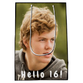 16歳の誕生日カスタム写真こんにちは16男の子 ミディアムペーパーバッグ (裏面)