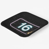 16誕生日ネオンサインオンブリック ペーパープレート (傾斜あり)