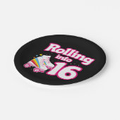 16誕生日ローラースケートで滑る16歳スケート ペーパープレート (アングル)