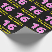 16誕生日:ピンクストライプのハートと16" +名前 ラッピングペーパー (角)