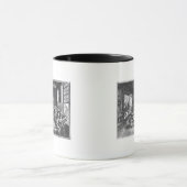 1618年にプラハのDefenestration マグカップ (中央)